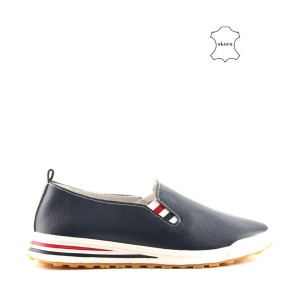 TRAMPKI SLIP ON ZE SKÓRY FILIPPO DP3510/22 GRANATOWE